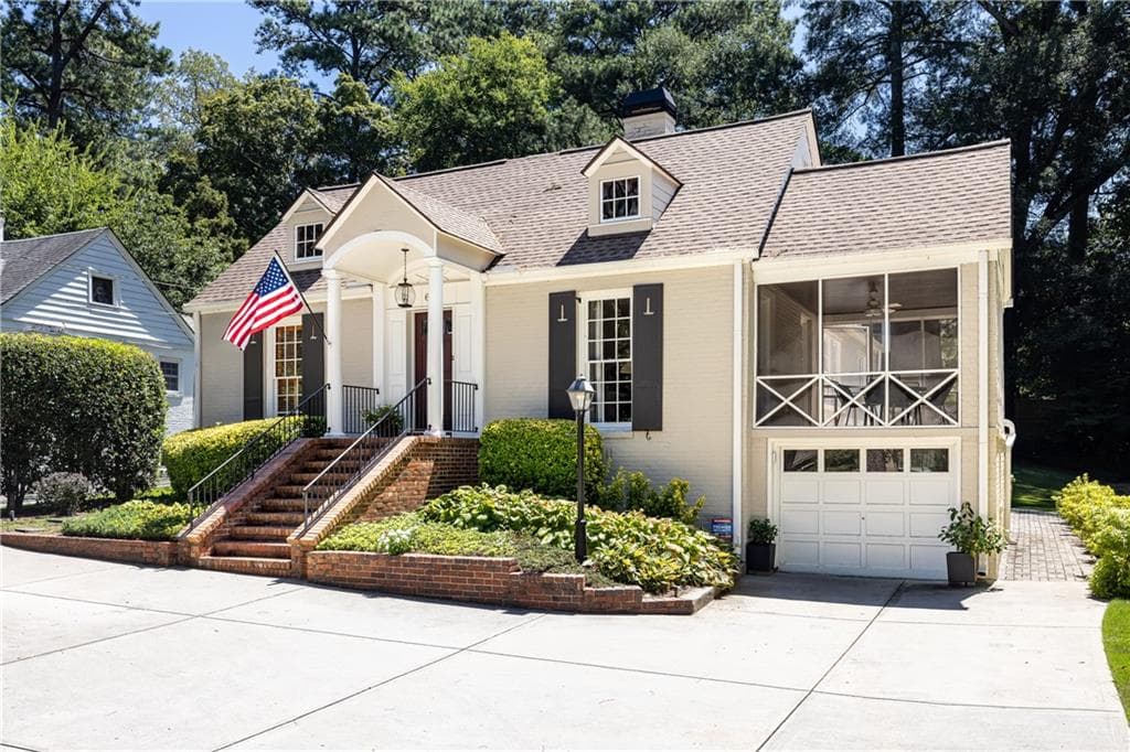 3 bedroom, 3 bathroom, 2,383 sq ft single family residence under contract at 651 E Paces Ferry Road, Atlanta, GA 30305 — photo 3