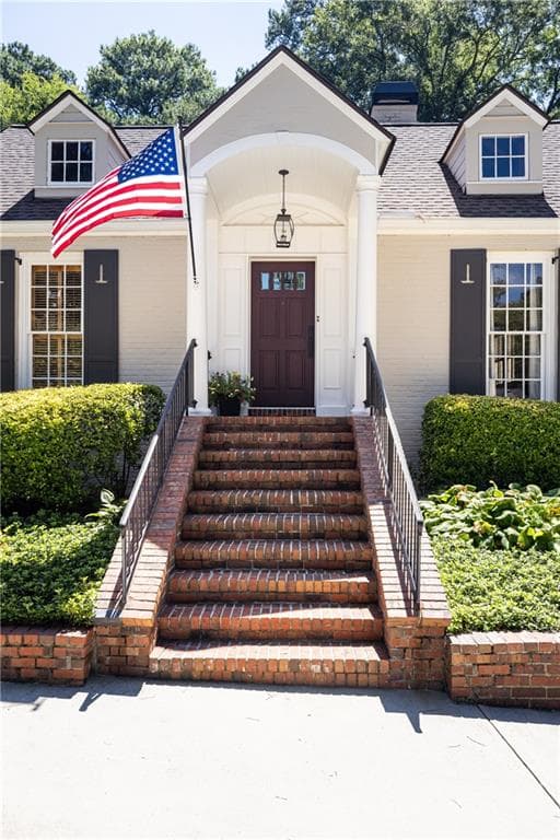 3 bedroom, 3 bathroom, 2,383 sq ft single family residence under contract at 651 E Paces Ferry Road, Atlanta, GA 30305 — photo 4