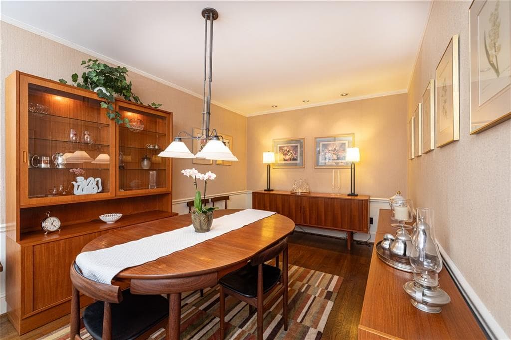 3 bedroom, 3 bathroom, 2,383 sq ft single family residence under contract at 651 E Paces Ferry Road, Atlanta, GA 30305 — photo 10