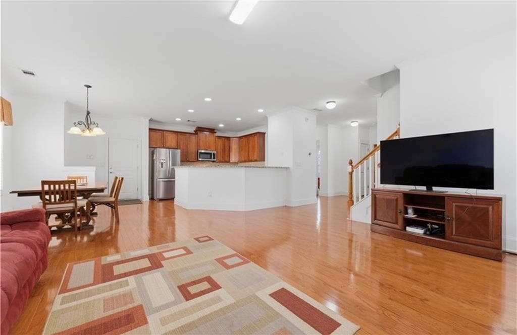 6 bedroom, 4 bathroom, 3,259 sq ft single family residence for sale at 3005 Bunting Run, Cumming, GA 30041 — photo 6