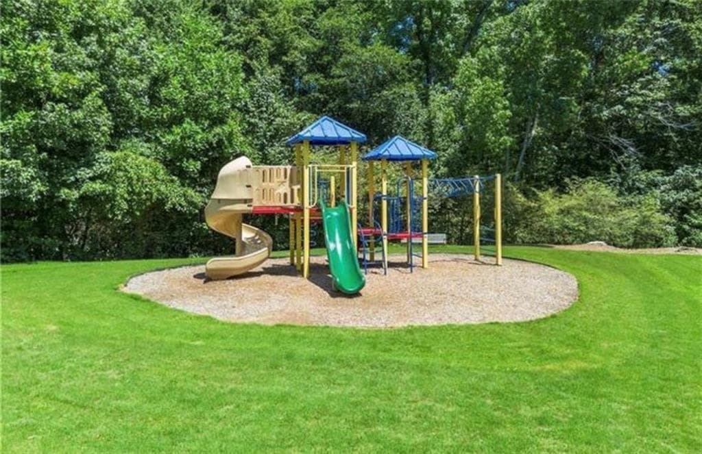 6 bedroom, 4 bathroom, 3,259 sq ft single family residence for sale at 3005 Bunting Run, Cumming, GA 30041 — photo 10