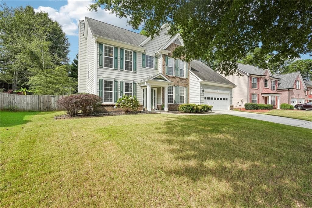 5 bedroom, 3 bathroom, 2,650 sq ft single family residence under contract at 4010 Embassy Way, Lilburn, GA 30047 — photo 2