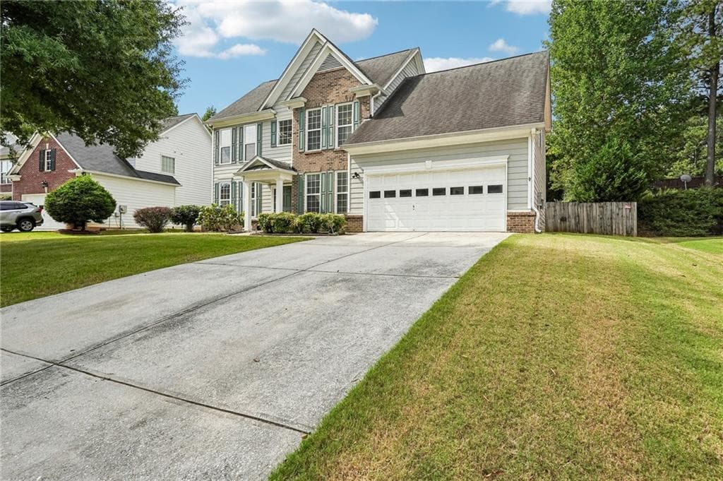 5 bedroom, 3 bathroom, 2,650 sq ft single family residence under contract at 4010 Embassy Way, Lilburn, GA 30047 — photo 3