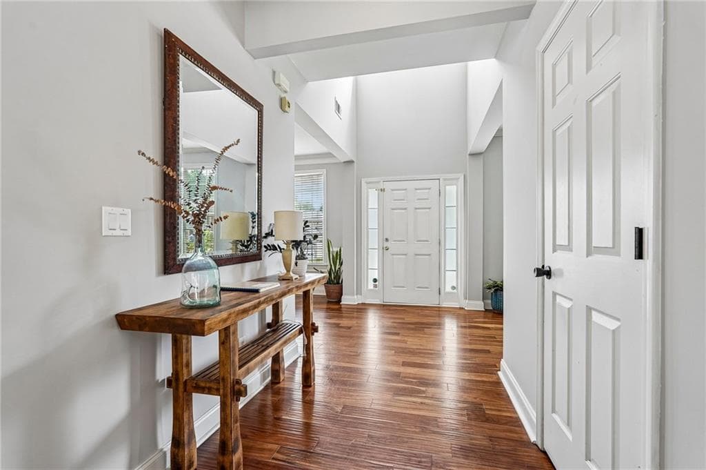 5 bedroom, 3 bathroom, 2,650 sq ft single family residence under contract at 4010 Embassy Way, Lilburn, GA 30047 — photo 5