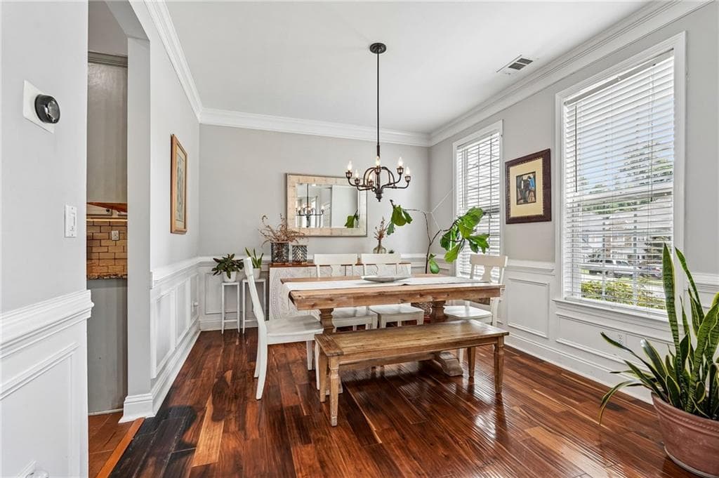 5 bedroom, 3 bathroom, 2,650 sq ft single family residence under contract at 4010 Embassy Way, Lilburn, GA 30047 — photo 8