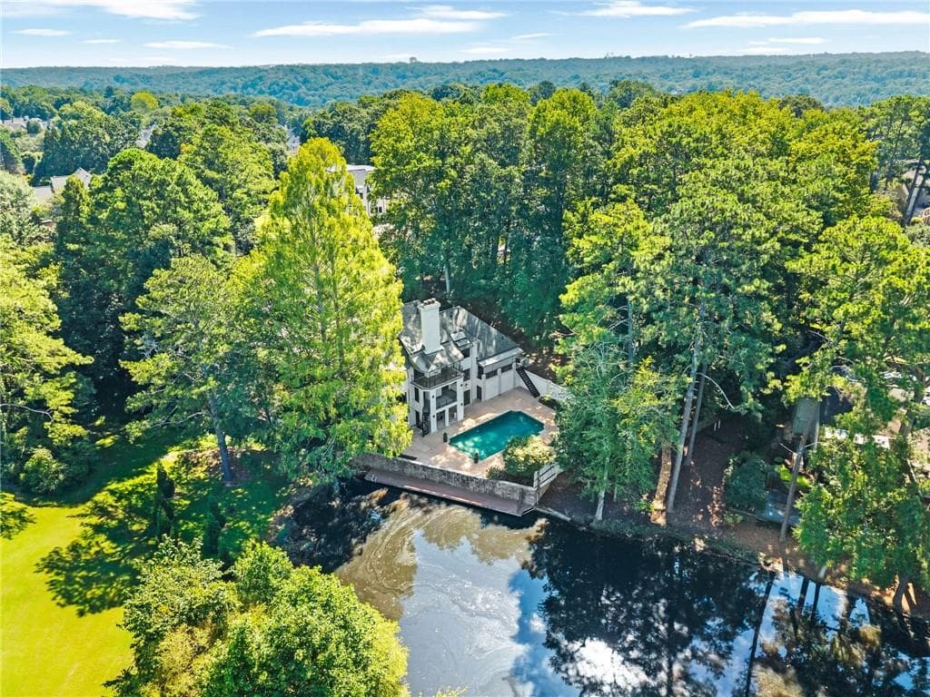 5 bedroom, 5 bathroom, 6,342 sq ft single family residence for sale at 550 Atlanta Country Club Drive, Marietta, GA 30067 — photo 2