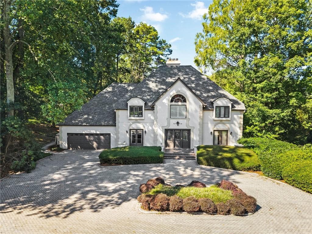 5 bedroom, 5 bathroom, 6,342 sq ft single family residence for sale at 550 Atlanta Country Club Drive, Marietta, GA 30067