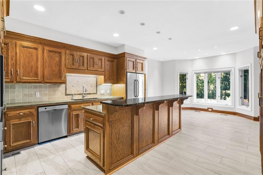 5 bedroom, 5 bathroom, 6,342 sq ft single family residence for sale at 550 Atlanta Country Club Drive, Marietta, GA 30067 — photo 9