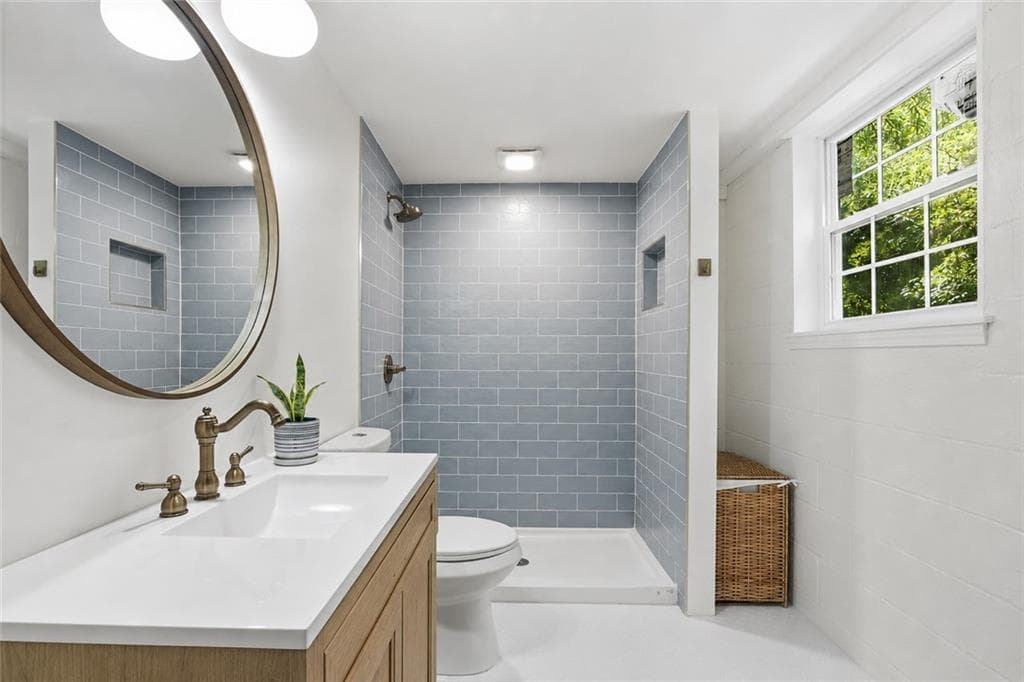 3 bedroom, 3 bathroom, 1,791 sq ft single family residence under contract at 1541 Moncrief Circle, Decatur, GA 30033 — photo 4