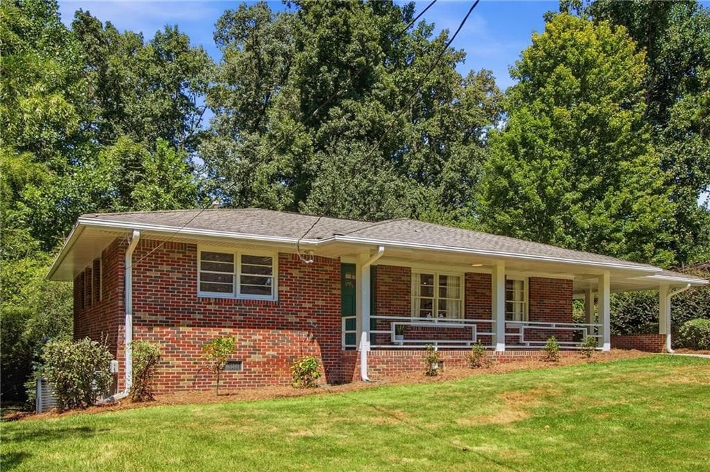 3 bedroom, 3 bathroom, 1,791 sq ft single family residence under contract at 1541 Moncrief Circle, Decatur, GA 30033 — photo 5