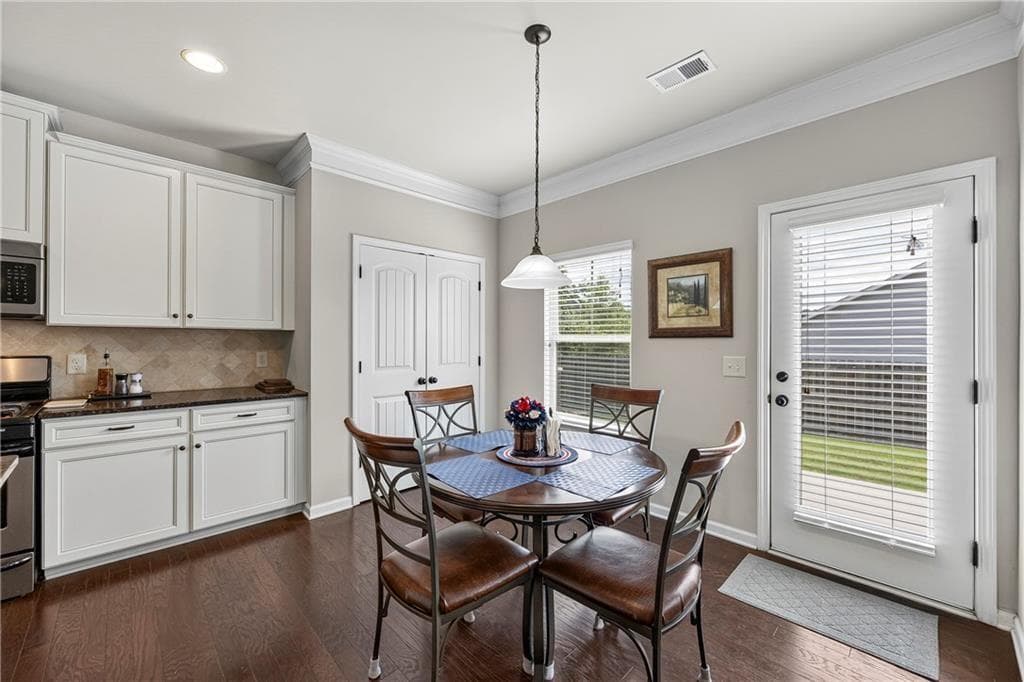 4 bedroom, 3 bathroom, 2,548 sq ft single family residence for sale at 120 Rainhill Station Drive, Dawsonville, GA 30534 — photo 6