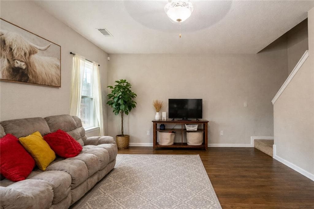 4 bedroom, 3 bathroom, 2,245 sq ft single family residence for sale at 735 Walnut Creek Circle, Pendergrass, GA 30567 — photo 6
