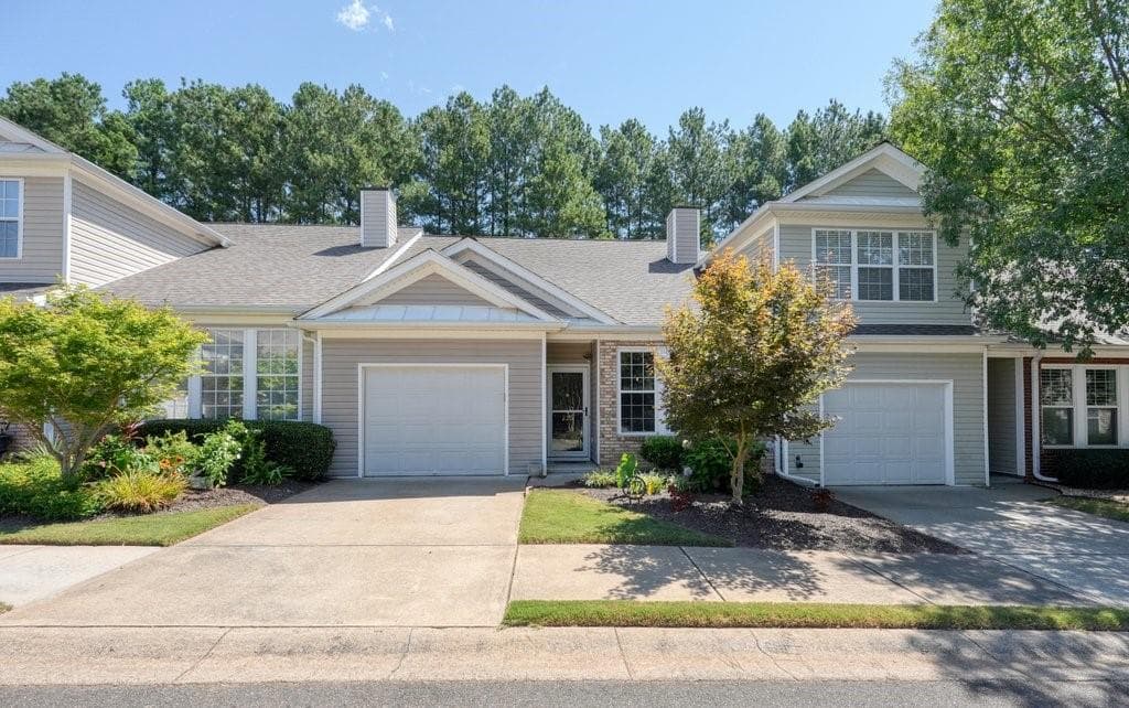 2 bedroom, 2 bathroom, 1,278 sq ft condominium for sale at 222 Riverstone Place, Canton, GA 30114 — photo 1 of 39