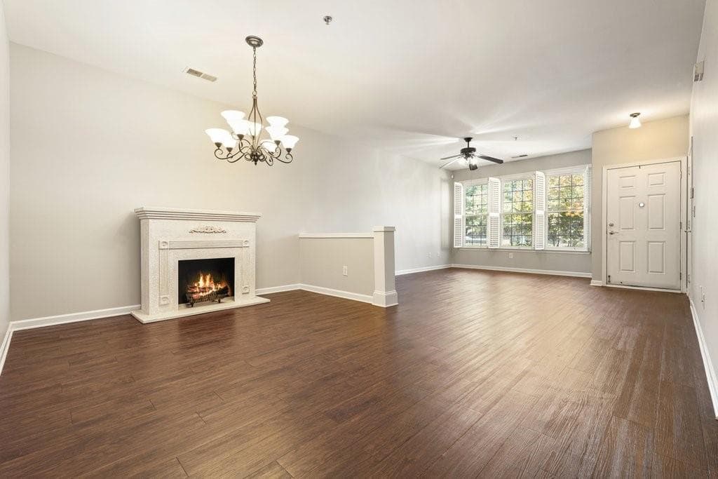 2 bedroom, 2 bathroom, 1,278 sq ft condominium for sale at 222 Riverstone Place, Canton, GA 30114 — photo 3