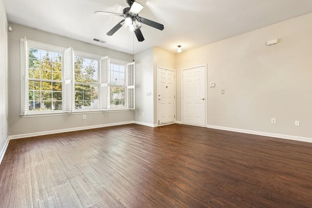 2 bedroom, 2 bathroom, 1,278 sq ft condominium for sale at 222 Riverstone Place, Canton, GA 30114 — photo 5