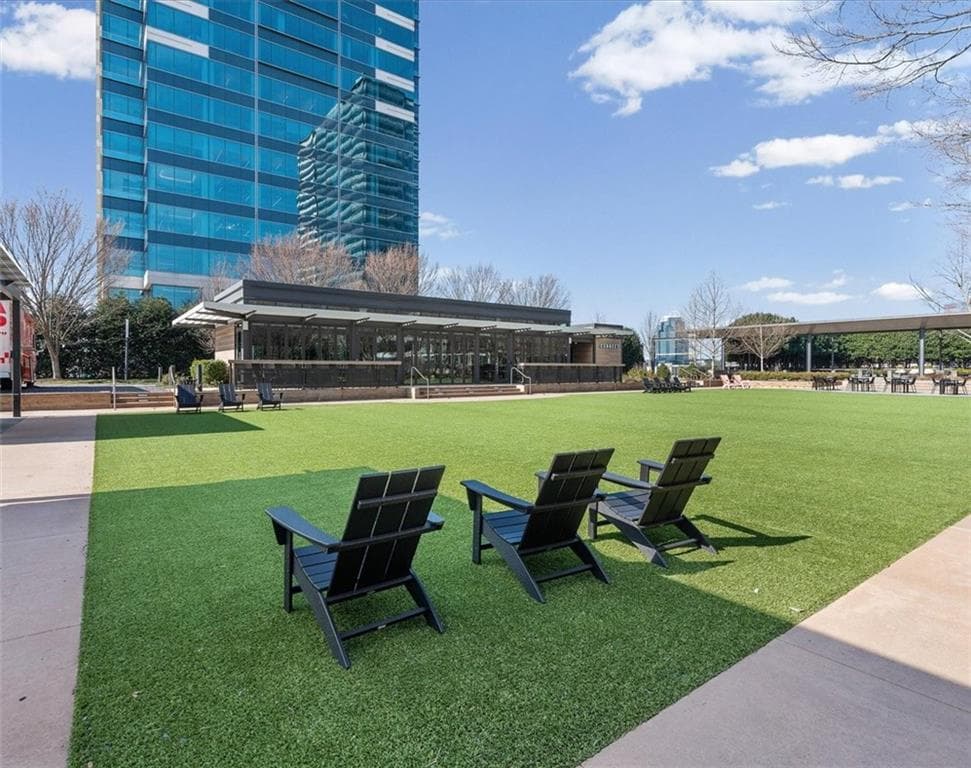 2 bedroom, 2 bathroom, 1,008 sq ft condominium for rent at 10 Perimeter Summit Boulevard 4236, Atlanta, GA 30319 for $2,150 a month — photo 1 of 27