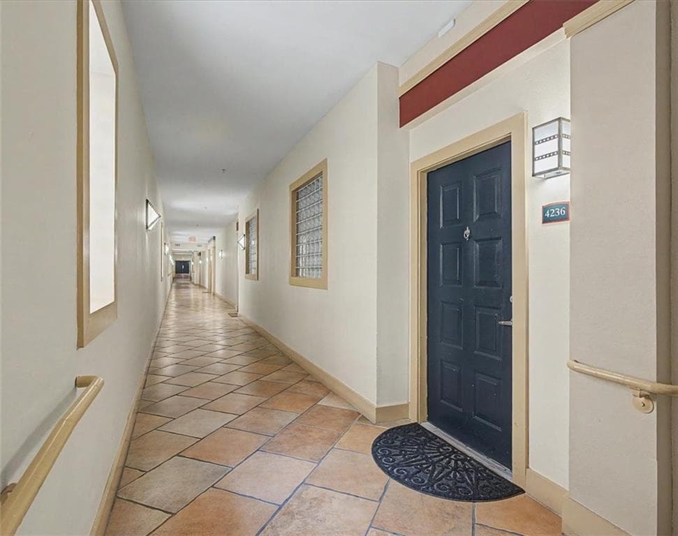 2 bedroom, 2 bathroom, 1,008 sq ft condominium for rent at 10 Perimeter Summit Boulevard 4236, Atlanta, GA 30319 for $2,150 a month — photo 3