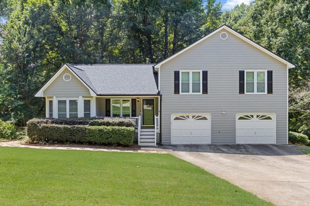 3 bedroom, 2 bathroom, 1,482 sq ft single family residence for sale at 81 Shefield Place, Douglasville, GA 30134