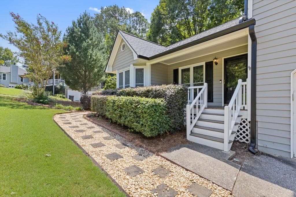 3 bedroom, 2 bathroom, 1,482 sq ft single family residence for sale at 81 Shefield Place, Douglasville, GA 30134 — photo 3