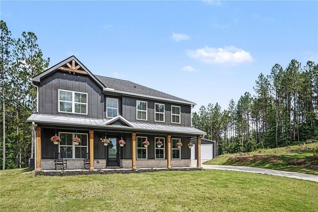 5 bedroom, 3 bathroom, 2,384 sq ft single family residence for sale at 613 Millen Road, Monticello, GA 31064