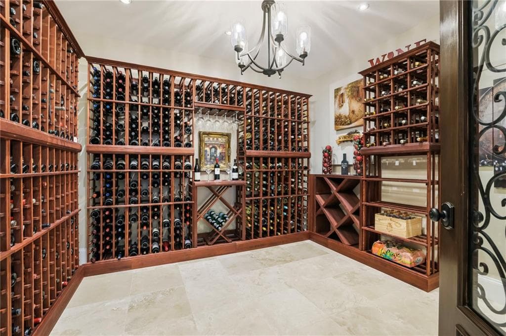 4 bedroom, 5 bathroom, 5,722 sq ft single family residence for sale at 525 Willow Oak Way, Roswell, GA 30076 — photo 5