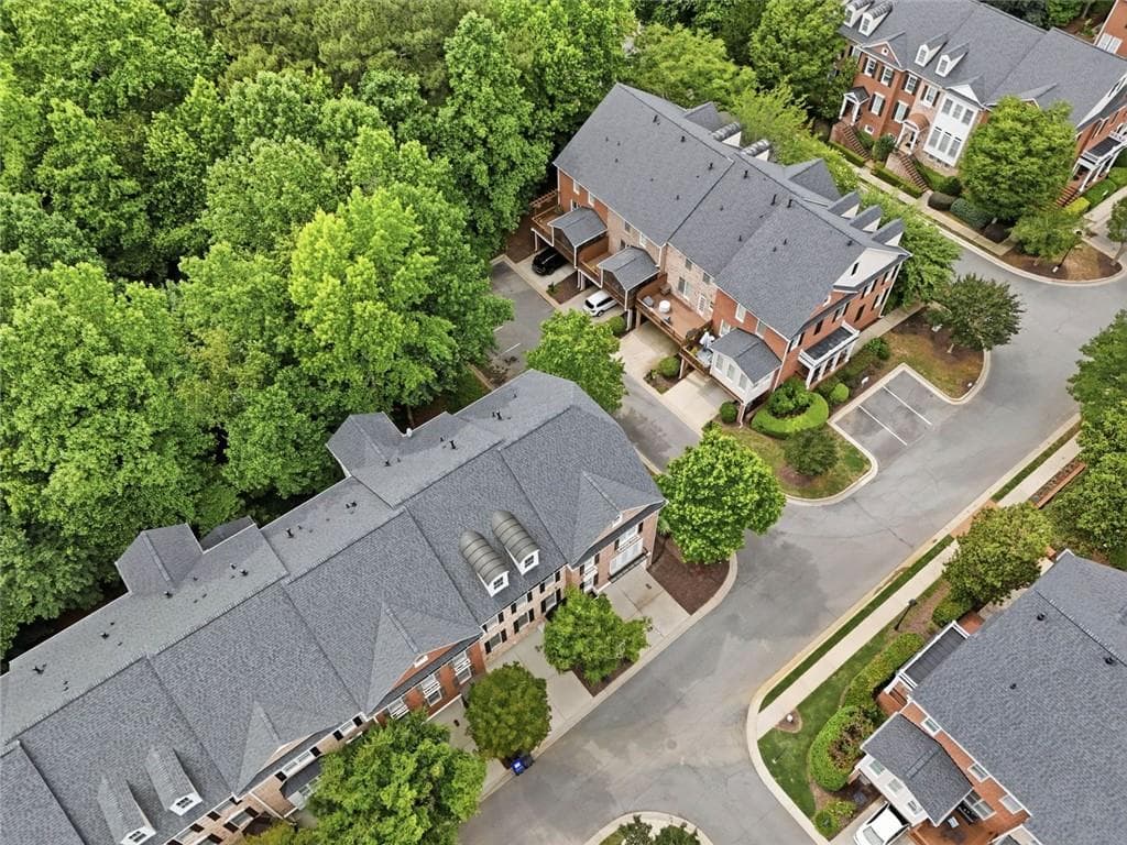 4 bedroom, 4 bathroom, 3,016 sq ft townhouse under contract at 5511 Waters Edge Trail, Roswell, GA 30075 — photo 5