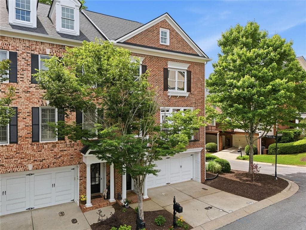 4 bedroom, 4 bathroom, 3,016 sq ft townhouse under contract at 5511 Waters Edge Trail, Roswell, GA 30075 — photo 7