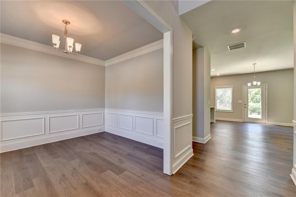 4 bedroom, 3 bathroom, 2,225 sq ft single family residence for sale at 4409 Beechnut View, Gainesville, GA 30504 — photo 4