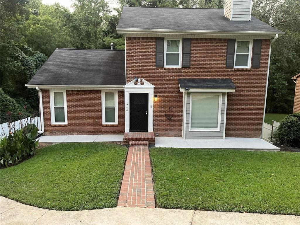 5 bedroom, 3 bathroom, 3,612 sq ft single family residence under contract at 1640 Canberra Drive, Stone Mountain, GA 30088