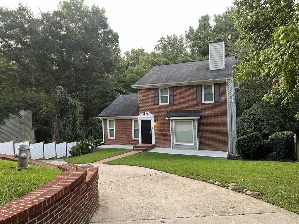 5 bedroom, 3 bathroom, 3,612 sq ft single family residence under contract at 1640 Canberra Drive, Stone Mountain, GA 30088 — photo 3
