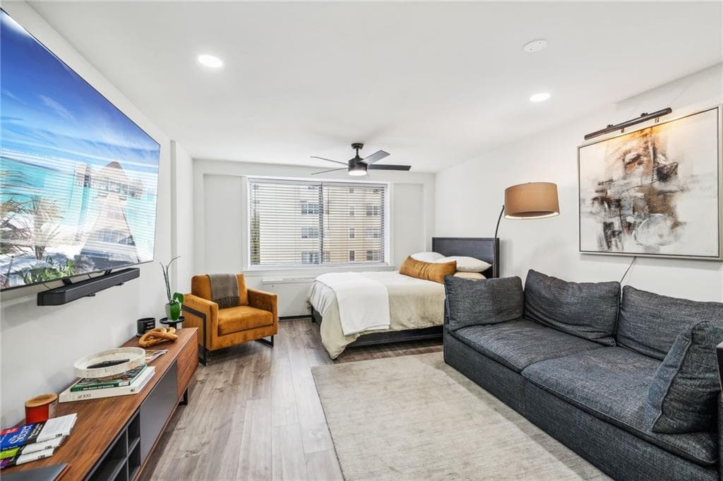 1 bedroom, 1 bathroom, 505 sq ft condominium for rent at 2479 Peachtree Road 612, Atlanta, GA 30305 for $1,600 a month — photo 9