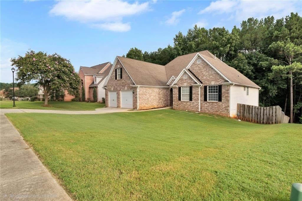 4 bedroom, 4 bathroom, 3,949 sq ft single family residence for sale at 437 Grandiflora Drive, Mcdonough, GA 30253 — photo 2