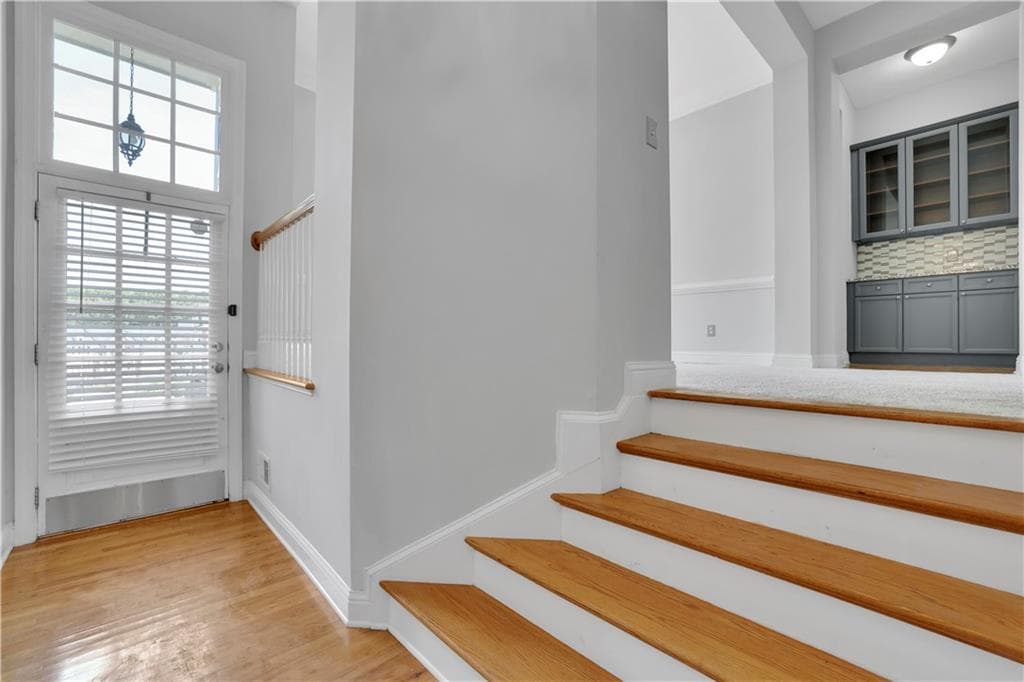 4 bedroom, 4 bathroom, 3,205 sq ft townhouse for sale at 1286 Creekside Terrace, Smyrna, GA 30082 — photo 4