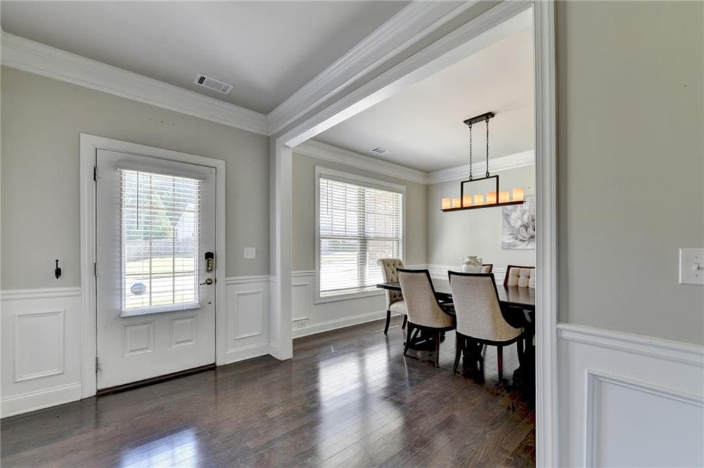 5 bedroom, 4 bathroom, 2,840 sq ft single family residence for sale at 3860 Grandview Manor Drive, Cumming, GA 30028 — photo 3