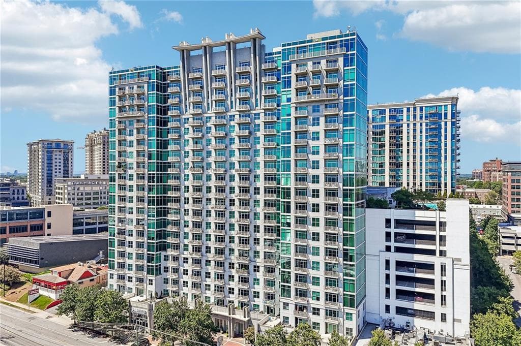 2 bedroom, 2 bathroom, 1,158 sq ft condominium for sale at 250 Pharr Road 1905, Atlanta, GA 30305 — photo 1 of 27
