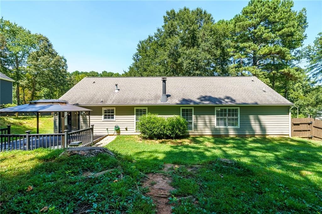 3 bedroom, 2 bathroom, 1,428 sq ft single family residence for sale at 4460 Whitt Station Run, Acworth, GA 30101 — photo 9