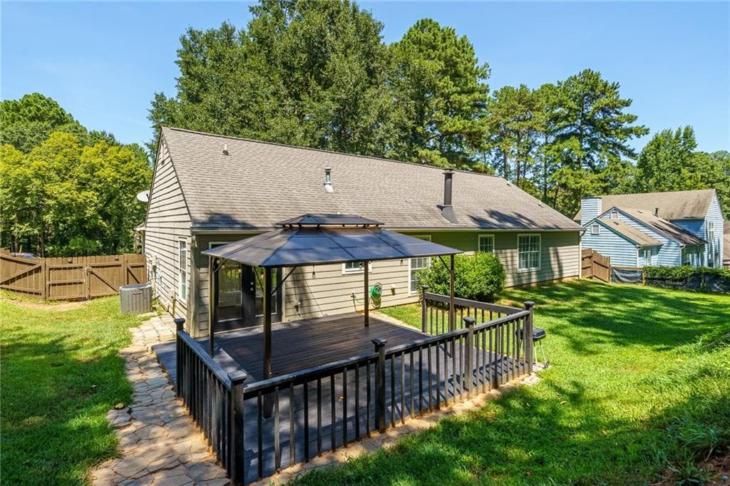 3 bedroom, 2 bathroom, 1,428 sq ft single family residence for sale at 4460 Whitt Station Run, Acworth, GA 30101 — photo 10