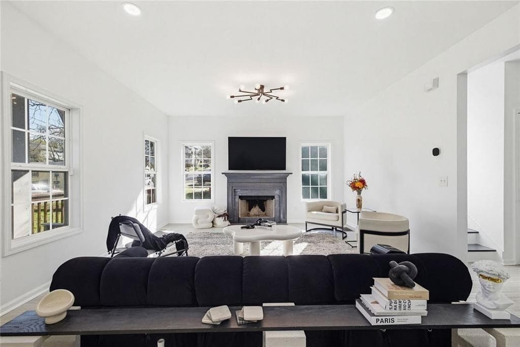 4 bedroom, 4 bathroom, 2,496 sq ft single family residence for sale at 181 South Avenue, Atlanta, GA 30315 — photo 4