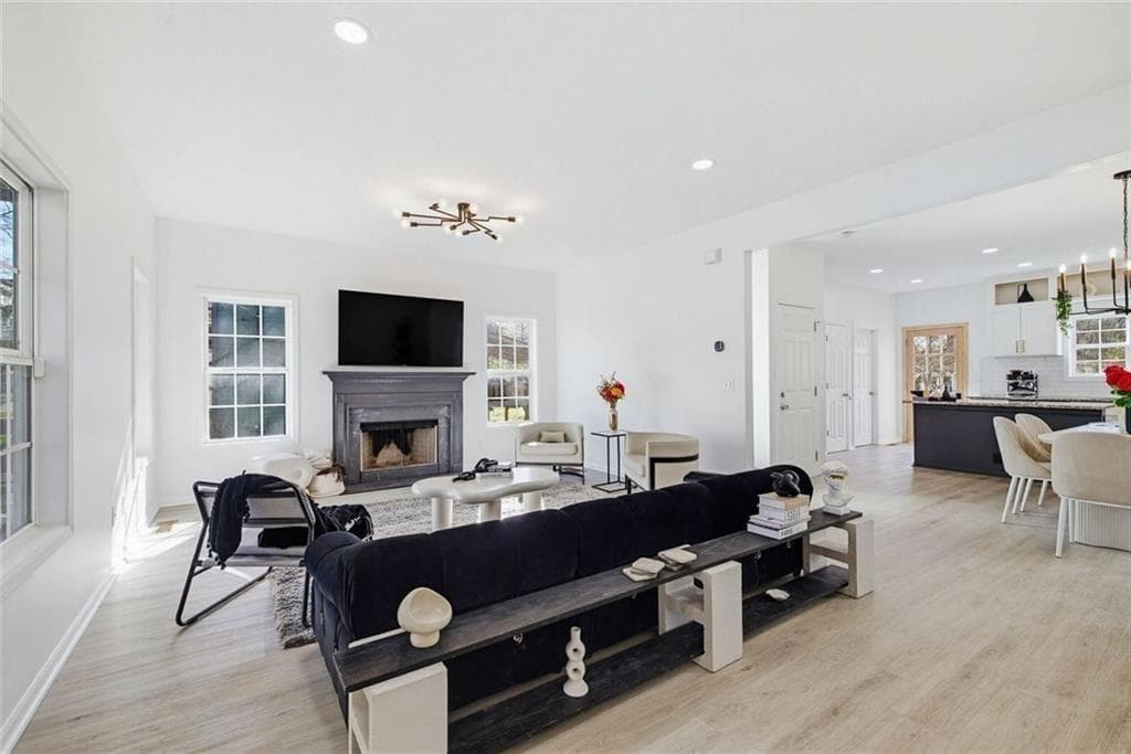 4 bedroom, 4 bathroom, 2,496 sq ft single family residence for sale at 181 South Avenue, Atlanta, GA 30315 — photo 6