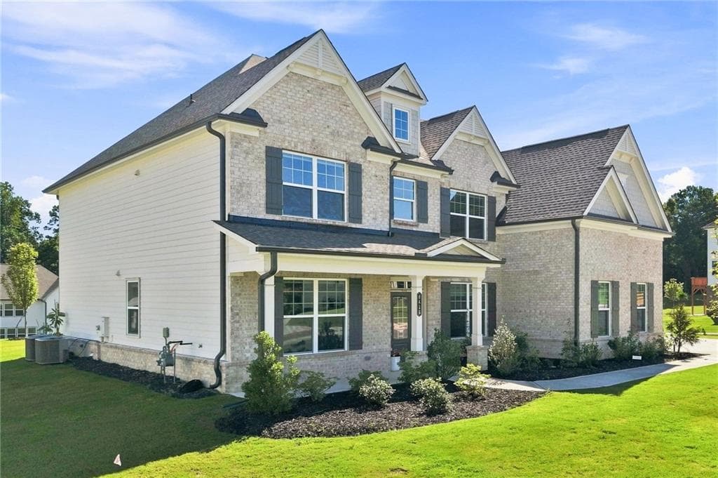 5 bedroom, 4 bathroom, 4,270 sq ft single family residence under contract at 6410 Hawkins Manor Drive, Cumming, GA 30040 — photo 2