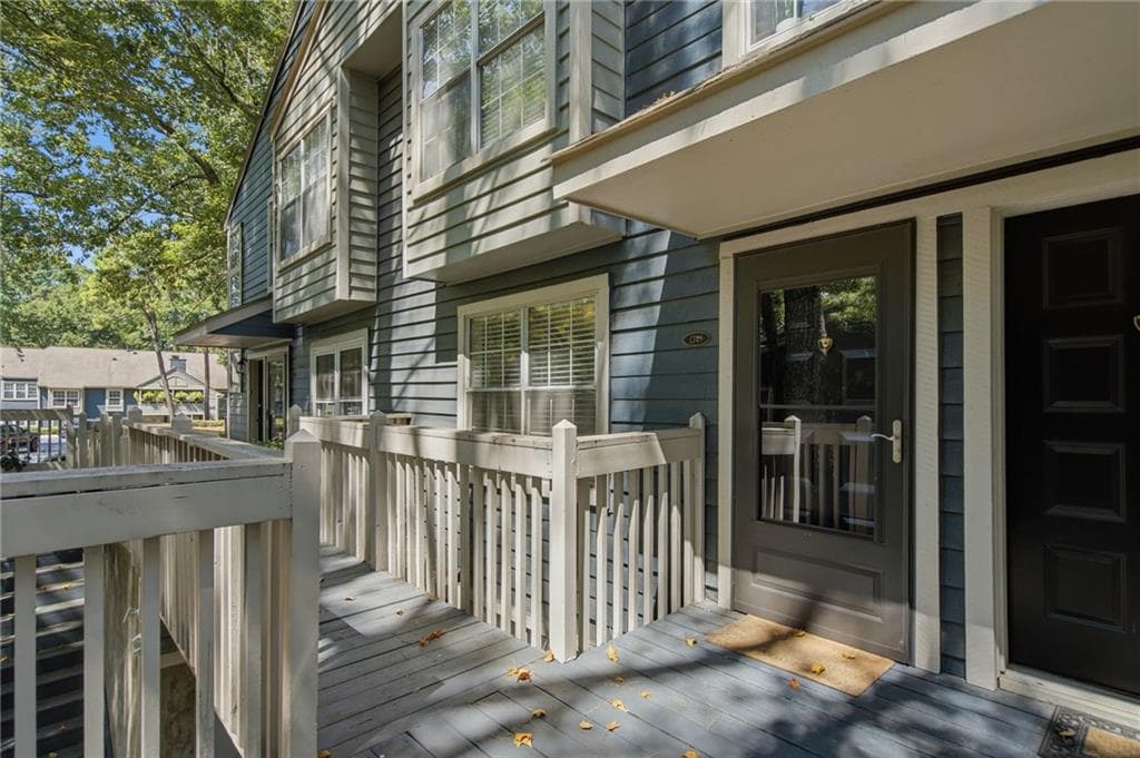 2 bedroom, 2 bathroom, 1,300 sq ft condominium for sale at 1348 N Crossing Drive, Atlanta, GA 30329 — photo 5