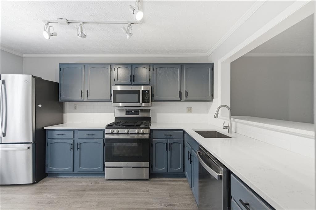 2 bedroom, 2 bathroom, 1,300 sq ft condominium for sale at 1348 N Crossing Drive, Atlanta, GA 30329 — photo 8