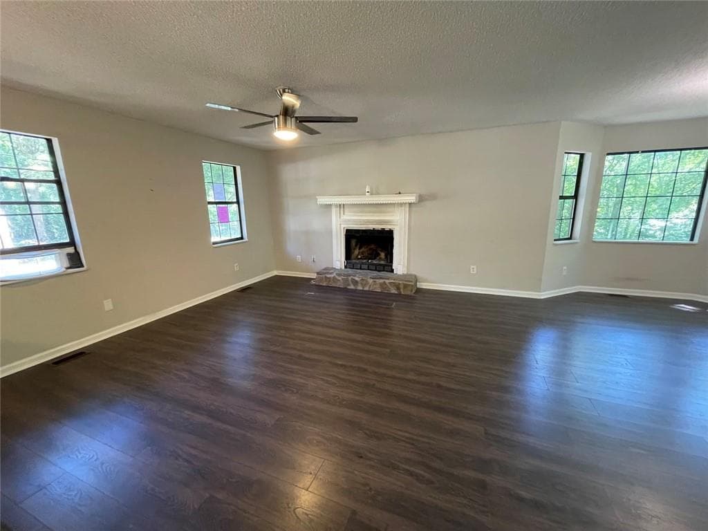 4 bedroom, 3 bathroom, 2,528 sq ft single family residence for sale at 15 Bakers Drive, Douglasville, GA 30134 — photo 8