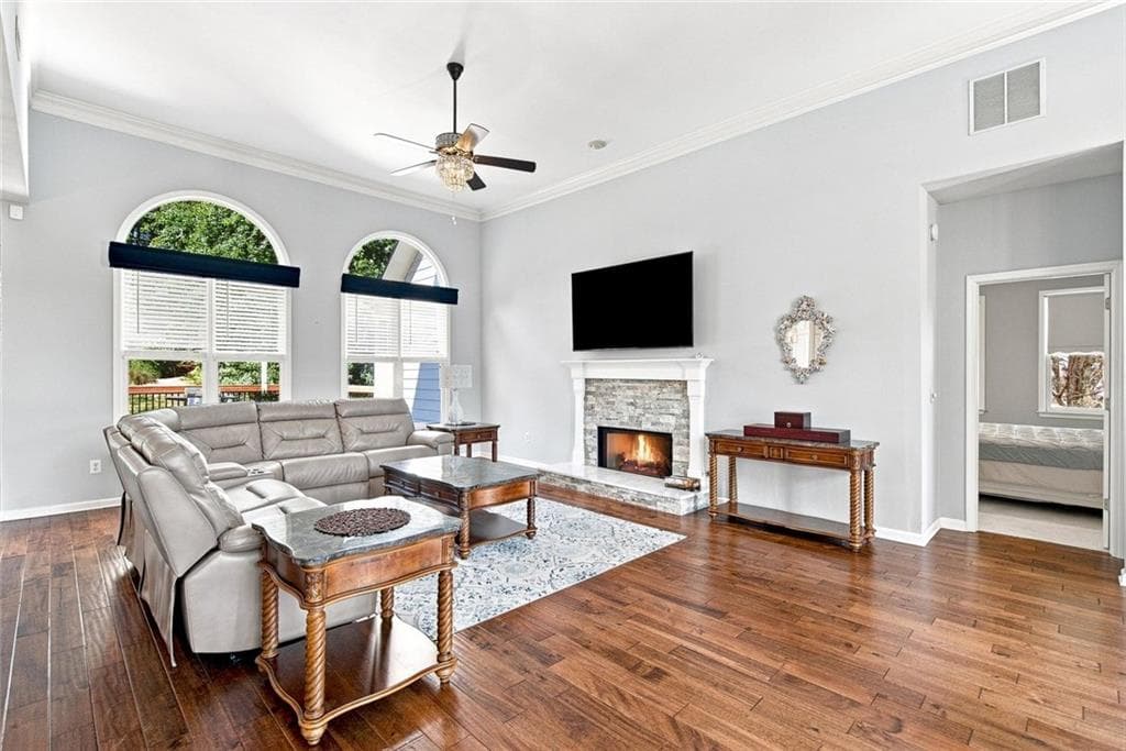 3 bedroom, 2 bathroom, 2,207 sq ft single family residence for sale at 2920 Hearthstone Drive, Cumming, GA 30041 — photo 9