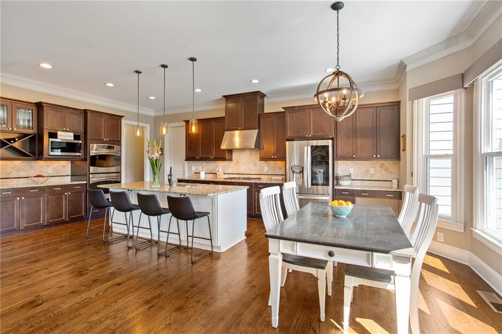 6 bedroom, 7 bathroom, 6,197 sq ft single family residence for sale at 4130 Cougar Point, Marietta, GA 30066 — photo 5
