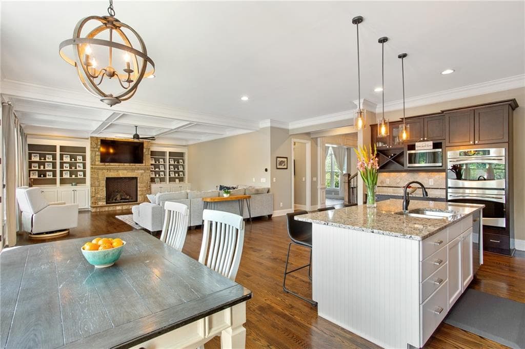 6 bedroom, 7 bathroom, 6,197 sq ft single family residence for sale at 4130 Cougar Point, Marietta, GA 30066 — photo 6