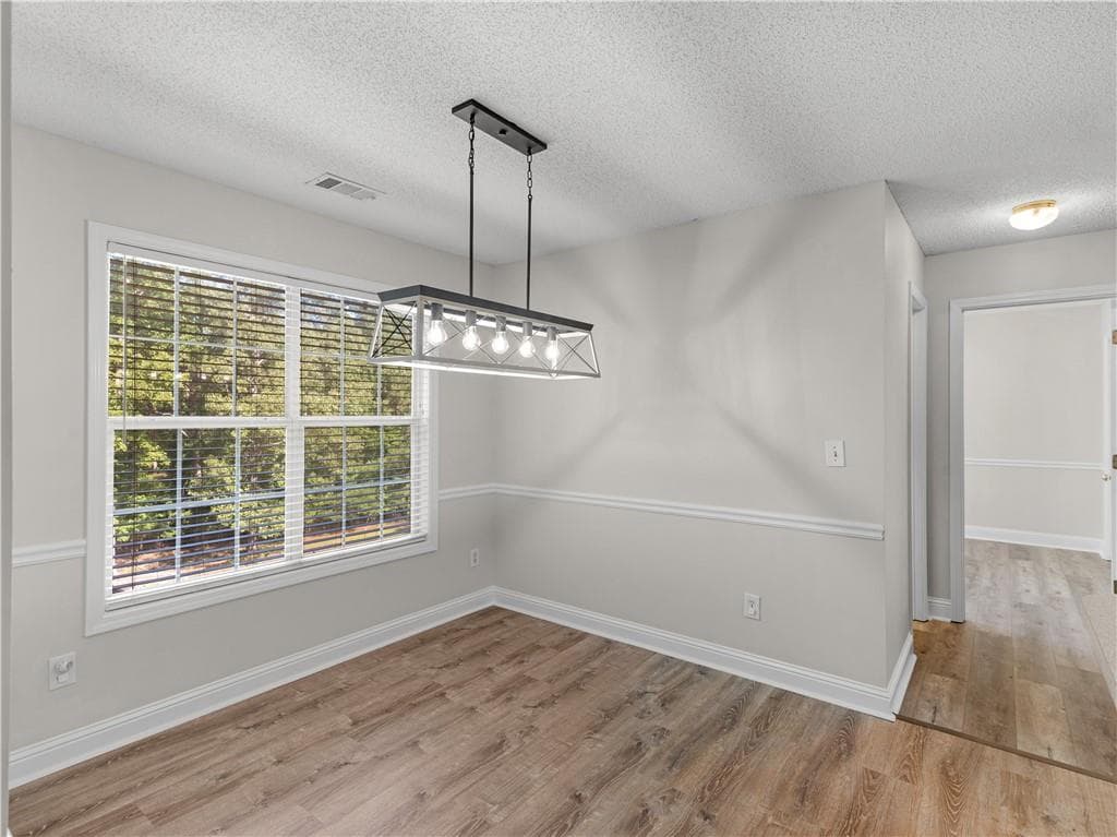 6 bedroom, 3 bathroom, 3,293 sq ft single family residence for sale at 1425 Shingle Way, Mcdonough, GA 30252 — photo 6