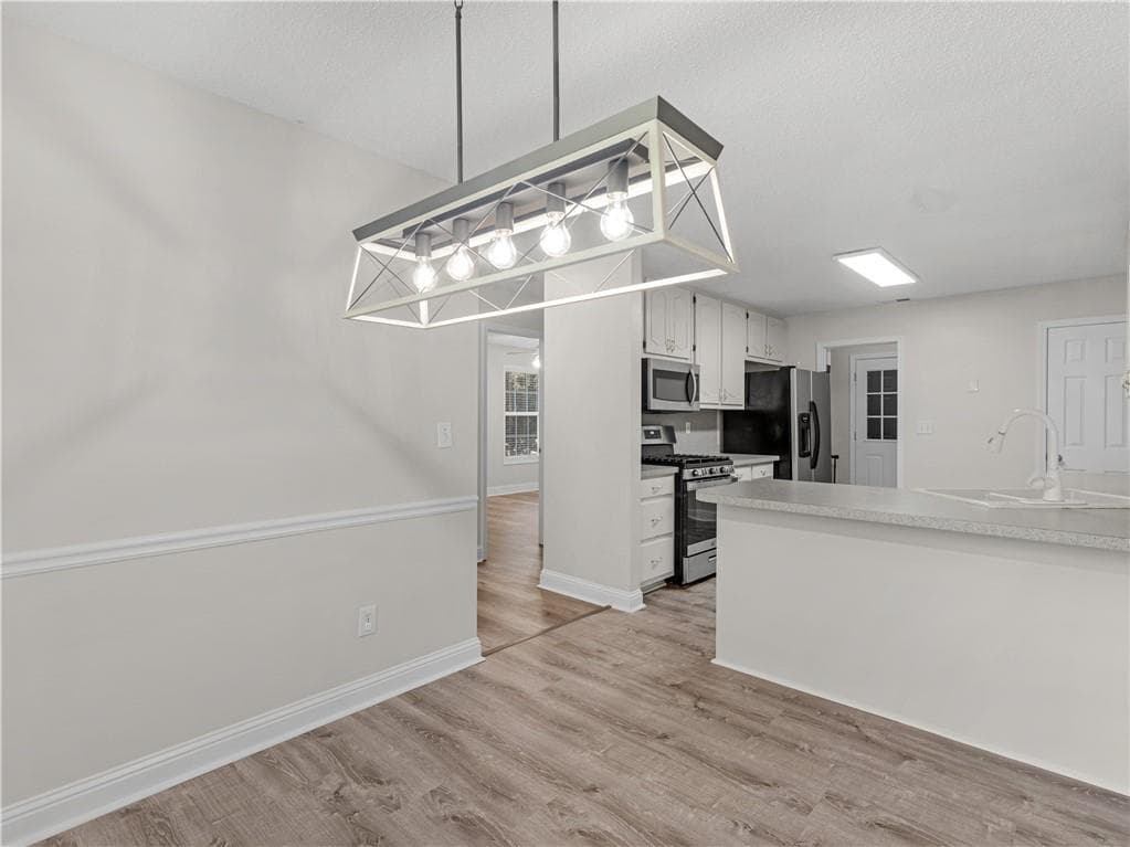 6 bedroom, 3 bathroom, 3,293 sq ft single family residence for sale at 1425 Shingle Way, Mcdonough, GA 30252 — photo 7