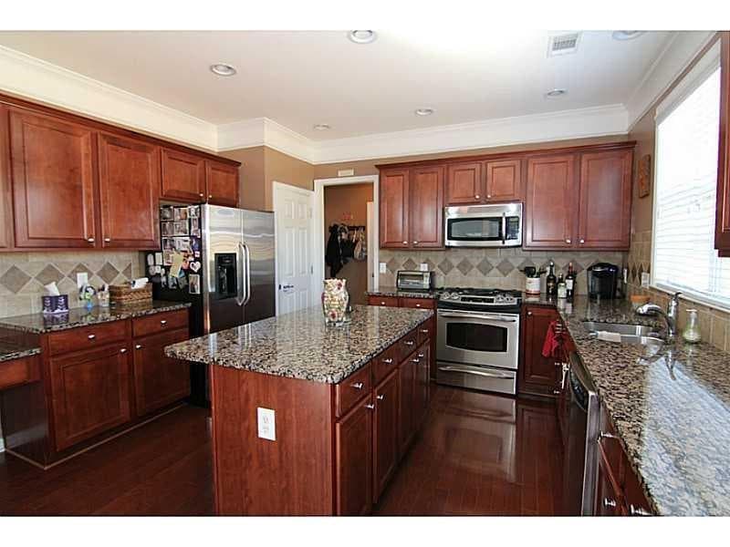 4 bedroom, 3 bathroom, 2,251 sq ft single family residence for rent at 203 Glenwood Drive, Canton, GA 30115 for $2,600 a month — photo 2