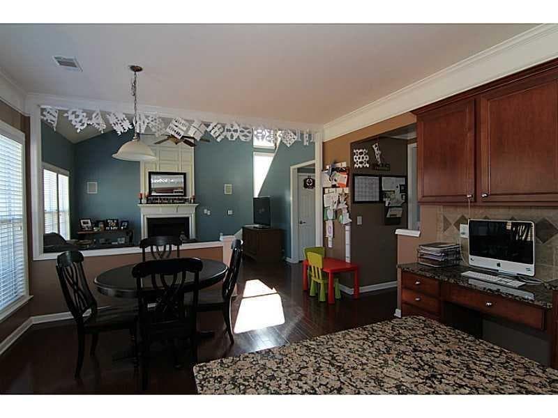 4 bedroom, 3 bathroom, 2,251 sq ft single family residence for rent at 203 Glenwood Drive, Canton, GA 30115 for $2,600 a month — photo 4